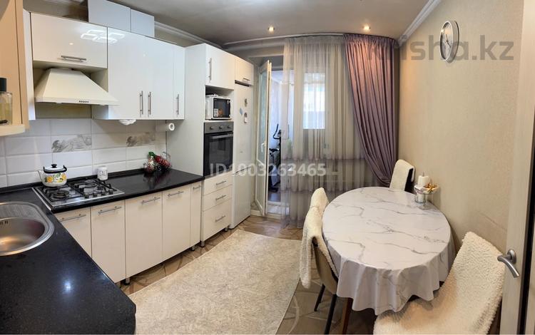 4-бөлмелі пәтер · 90 м² · 2/2 қабат, Микрорайон 3 5 — Микрорайон 3, бағасы: 33 млн ₸ в Есик — фото 2