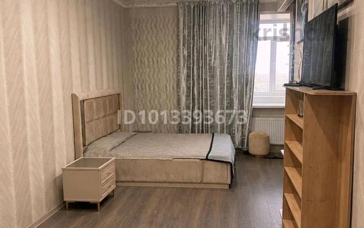 1-комнатная квартира · 42 м² · 9/9 этаж, Дюсенова 2/2 за 22.5 млн ₸ в Павлодаре — фото 2