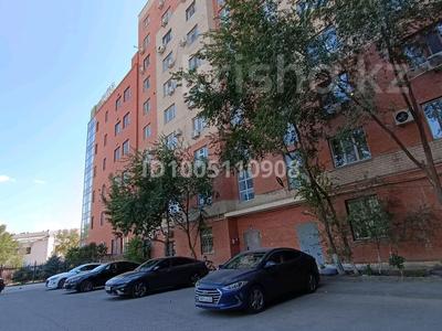 2-комнатная квартира · 72 м² · 7/9 этаж, мкр Центральный, Махамбет Утемисова 116Г — Район Рахат за 28 млн ₸ в Атырау