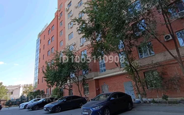 2-комнатная квартира · 72 м² · 7/9 этаж, мкр Центральный, Махамбет Утемисова 116Г — Район Рахат за 28 млн ₸ в Атырау — фото 10