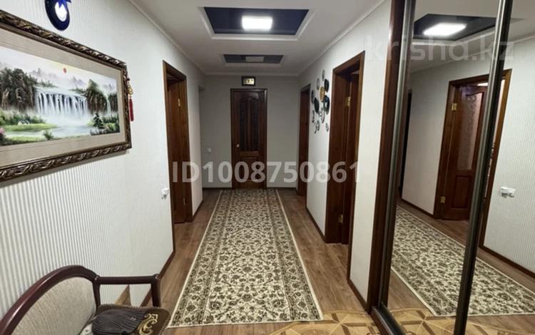 3-комнатная квартира · 106 м² · 4/5 этаж, Кизатова 3 В за 42 млн ₸ в Петропавловске — фото 2