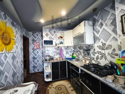 3-комнатная квартира · 64.5 м² · 9/10 этаж, 11 мкр за 19.5 млн 〒 в Актобе