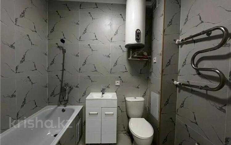 2-бөлмелі пәтер · 38.4 м² · 3/5 қабат, ул. Академическая, бағасы: 16 млн ₸ в Караганде, Казыбек би р-н — фото 2