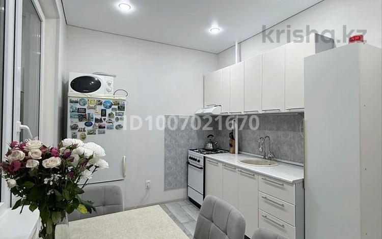 2-комнатная квартира · 52.5 м² · 8/9 этаж, Микрорайон 5 19 за 18.5 млн ₸ в Аксае — фото 2
