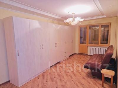 3-комнатная квартира, 70 м², 1/5 этаж, мкр Аксай-4 за 36.5 млн 〒 в Алматы, Ауэзовский р-н