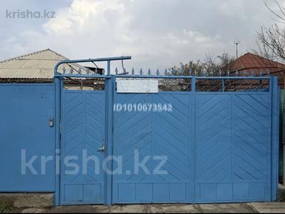Жеке үй · 7 бөлме · 100 м² · 700 жүзд., Сухамбаева 148 — Төле би даңғылының қиылысы., бағасы: 26 млн ₸ в Таразе