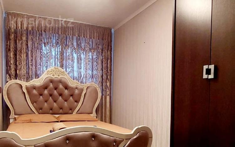 2-бөлмелі пәтер · 60 м² · 3/5 қабат, Есенова 17А, бағасы: 14 000 ₸ в  — фото 2