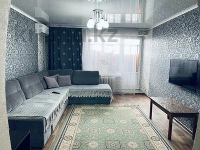 3-комнатная квартира, 72 м², 9 этаж посуточно, Кабанбай батыра 42 — проспект Шакарима, Центр. за 20 000 〒 в Семее