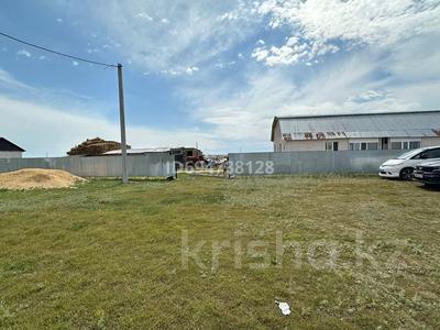 Продажа домов и дачи в Акмолинской обл.: Отдельный дом · 4 комнаты · 200 м² · 20 сот., Нура за 25 млн 〒 Отдельный дом · 4 комнаты · 200 м² · 20 сот., Нура за 25 млн 〒 в Кабанбае Батыра