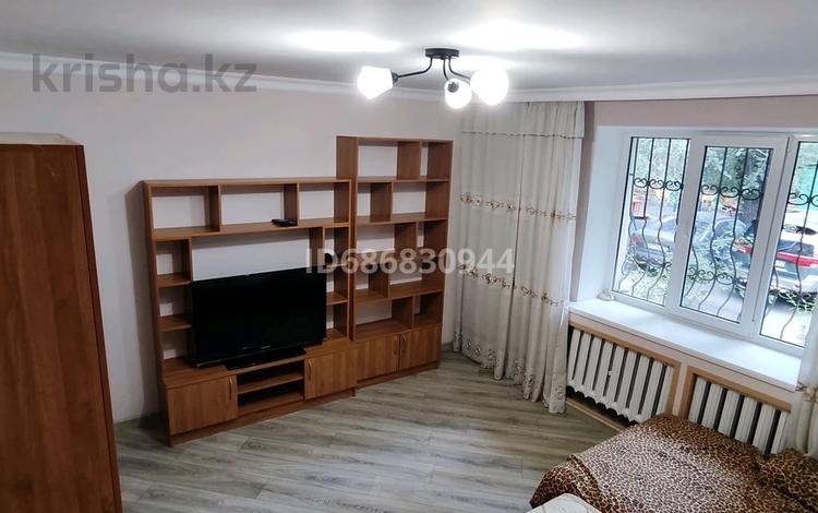 2-комнатная квартира, 50 м², 1/3 этаж помесячно, Байтурсынова 147А