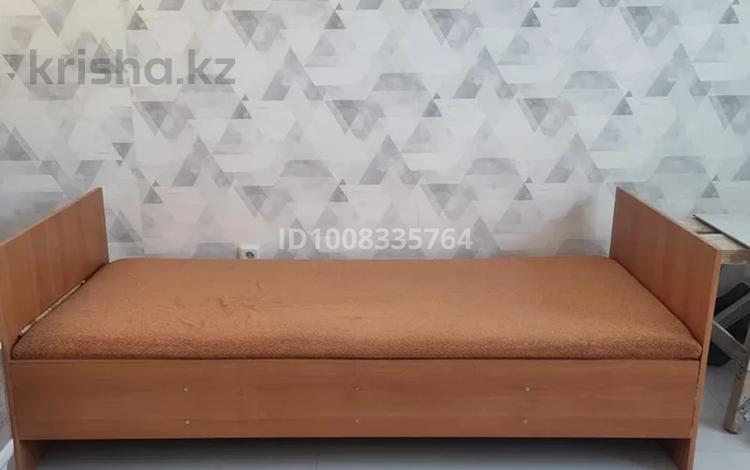 1 бөлме · 12 м² · 4 қабат, Кабанбай Батыра 164, бағасы: 150 000 ₸ в Усть-Каменогорске — фото 2