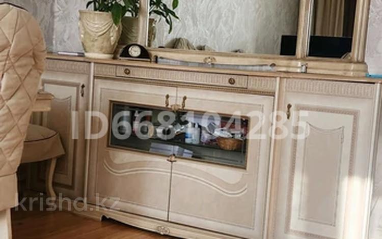3-бөлмелі пәтер · 70 м² · 10/15 қабат, Шакарима-Ибраева 181 — Шакарима, бағасы: 33 млн ₸ в Семее — фото 85