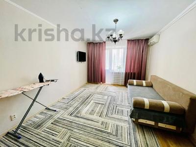 2-комнатная квартира · 46 м² · 2/5 этаж, Хусаинова — Парк Кирова, Революция, Саяхат, Хусаинова 55 за 15 000 ₸ в Уральске