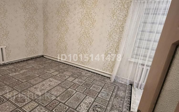 1-комнатная квартира · 40 м² · 1/2 этаж, мкр Геолог, Аккулова за 140 000 ₸ в Атырау — фото 2