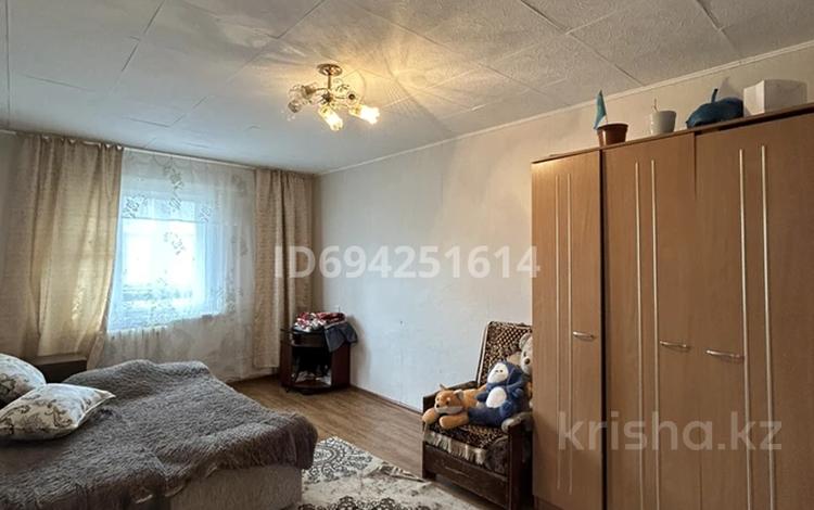 1-комнатная квартира · 33 м² · 4/5 этаж, 4 мкр 26 — Рядом Акимат, Банк, Магазин, Аптека, Вагон, 4/5школа, Бассейн, Стройматериалый магазин, Максат колледж, Пиццерия, Парк Аллея любви, и д.р. за 4.2 млн ₸ в Степногорске — фото 2