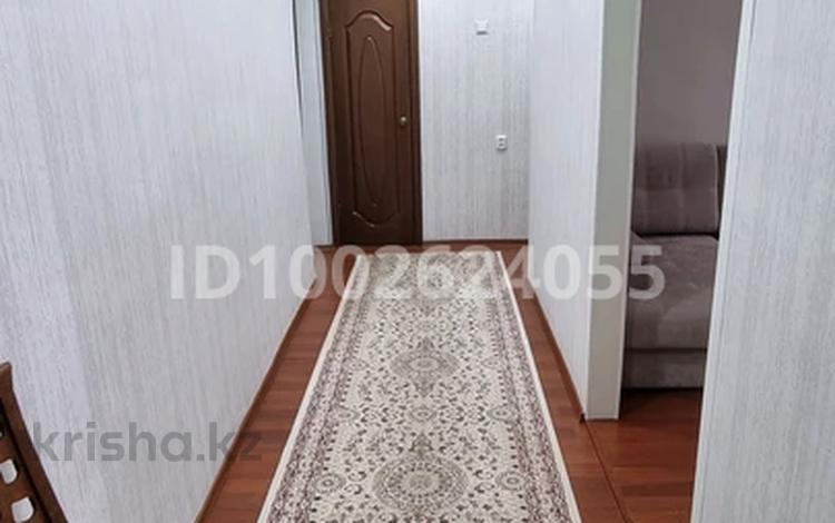3-комнатная квартира · 62 м² · 4/9 этаж, Гагарина 1/1 — 22 школа за 23 млн ₸ в Уральске — фото 2