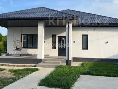 Отдельный дом · 4 комнаты · 142 м² · 6 сот., Мкр. Мунайшы — Рядом мкр. Огородная, 1-участок, рядом набережная за 79.5 млн ₸ в Атырау