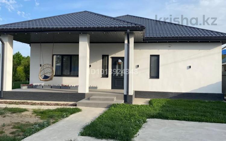 Отдельный дом · 4 комнаты · 142 м² · 6 сот., Мкр. Мунайшы — Рядом мкр. Огородная, 1-участок, рядом набережная за 79.5 млн ₸ в Атырау — фото 2