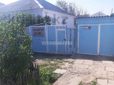 Жеке үй · 4 бөлме · 90 м² · 6 жүзд., Ул.Байзак батыра 296, бағасы: 17 млн ₸ в Таразе
