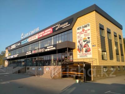 Свободное назначение, офисы, магазины и бутики, салоны красоты, медцентры и аптеки, образование, конференц-залы, кабинеты и рабочие места, студии · 60 м² за 240 000 〒 в 