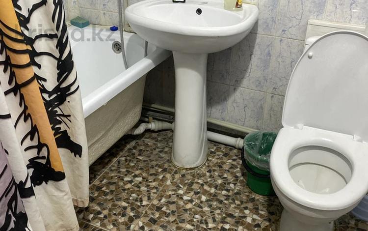 1-комнатная квартира · 36 м² · 3/5 этаж, мкр Центральный, Махамбета 118 за 2 000 ₸ в Атырау — фото 5