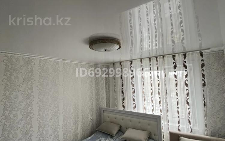 2-комнатная квартира, 53 м², 5/5 этаж, 5 мкрн 15 за 11.5 млн 〒 в Лисаковске — фото 2