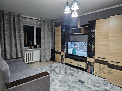 1-комнатная квартира, 32 м², 4/5 этаж, ул. Кайсенова 119 за 12 млн 〒 в Усть-Каменогорске