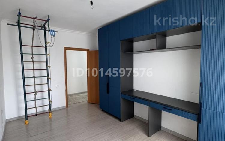 2-бөлмелі пәтер · 55 м² · 1/5 қабат, Микрорайон Бахыт 8, бағасы: 14 млн ₸ в Акмоле — фото 2
