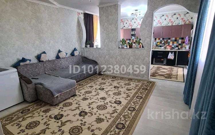Отдельный дом · 3 комнаты · 55 м² · 10 сот., Аязбаев Бекш 212 — В доль трассы со стороны магазин Фемели в сторону Нуры за 16 млн ₸ в Алатау — фото 2