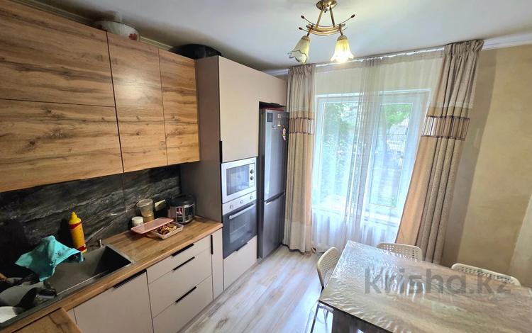3-бөлмелі пәтер · 75 м² · 1/5 қабат, мкр Аксай-3Б, бағасы: 40.5 млн ₸ в Алматы, Ауэзовский р-н — фото 4