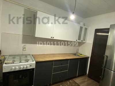 Отдельный дом · 2 комнаты · 80 м² · 5 сот., Рүстемов 9 — Риксос Ханшайым плаза Магнум Мкту за 100 000 〒 в Туркестане