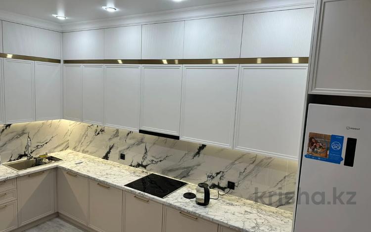 1-комнатная квартира · 40 м² · 10 этаж, Мухамедханова 12 за 230 000 ₸ в Астане, Нура р-н — фото 2