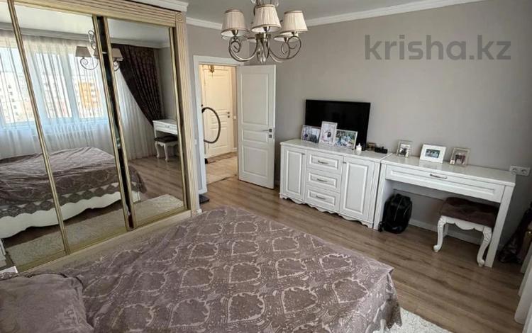 4-комнатная квартира · 98.3 м² · 9/10 этаж, мкр Аксай-1 за 70 млн ₸ в Алматы, Ауэзовский р-н — фото 28