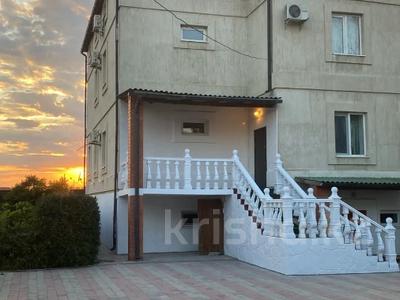 Жеке үй · 8 бөлме · 400 м² · 8 жүзд., Центральный ш/а., Кажигали Мамекулы 129Б, бағасы: 800 000 ₸ в Атырау, мкр Центральный