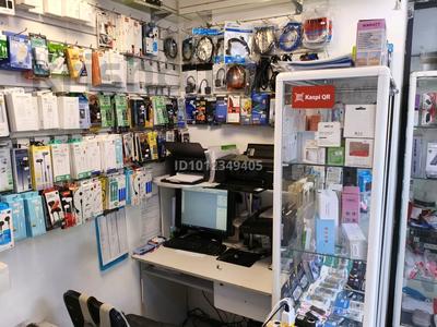 Магазин, в центре, напротив БаянСулу, у остановки · 10 м², бағасы: 6.5 млн ₸ в Шымкенте, Енбекшинский р-н
