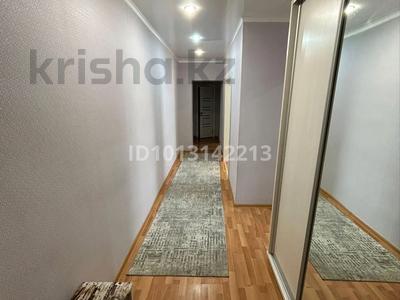 3-бөлмелі пәтер · 80 м² · 1/5 қабат, Молдагулова 17/1, бағасы: 200 000 ₸ в Усть-Каменогорске, Ульбинский