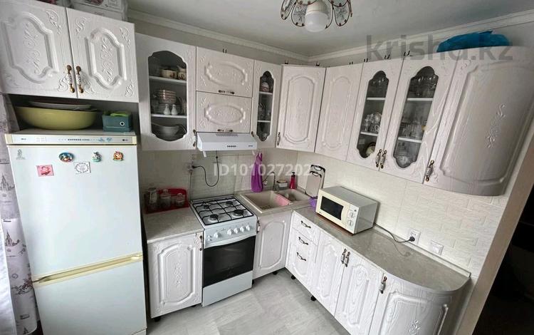 2-бөлмелі пәтер · 41.8 м² · 2/2 қабат, Ермекова 26/14 — Мешіт, Ақбарс, Школа 2, бағасы: 9 млн ₸ в Каркаралинске — фото 2