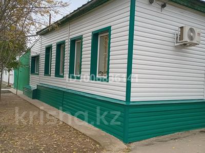 Отдельный дом · 4 комнаты · 80 м² · 3.6 сот., Жексенбаева — Жумагалиева и Жексенбаева за 22 млн 〒 в Уральске