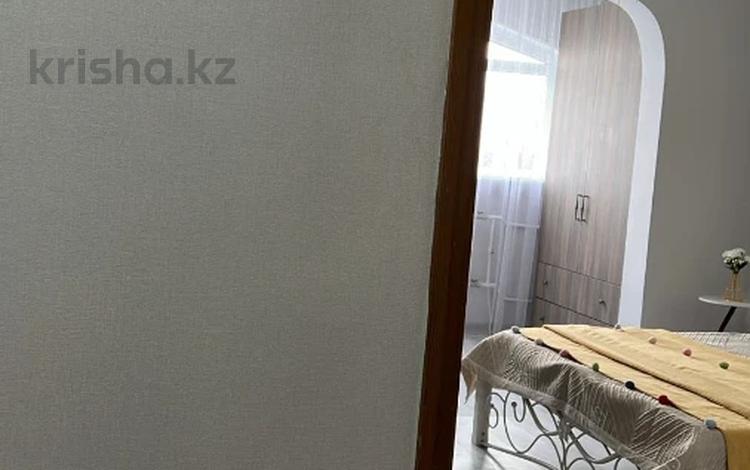 2-комнатная квартира · 61 м² · 8/9 этаж, Муканова за 46 млн ₸ в Алматы, Алмалинский р-н — фото 2