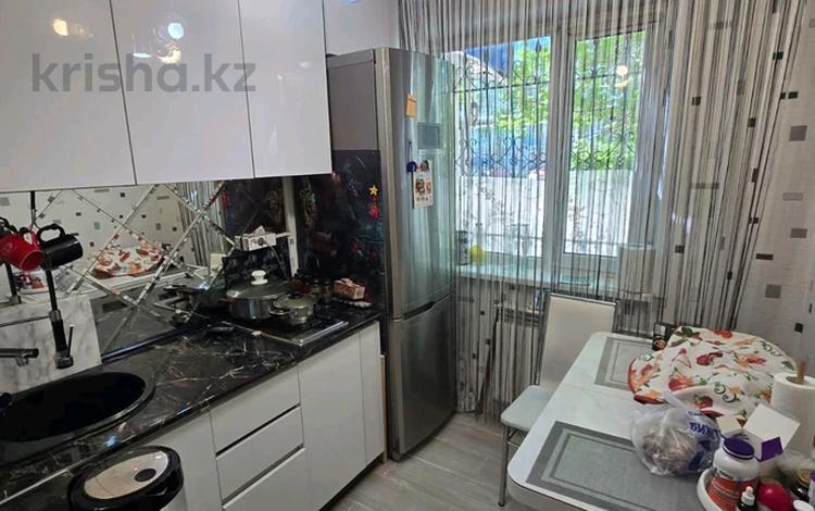 1-бөлмелі пәтер · 32 м² · 1/5 қабат, Карбышева 1, бағасы: 11.9 млн ₸ в Караганде, Казыбек би р-н — фото 2