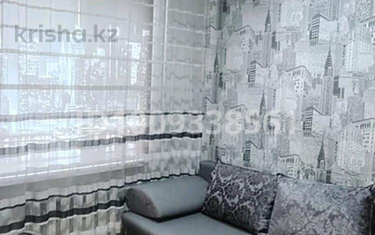 4-комнатная квартира · 72 м² · 4/9 этаж, мкр Строитель 2 — Остановка Жигули за 27 млн ₸ в Уральске — фото 2