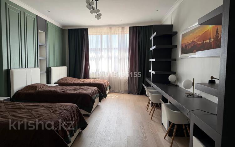 4-комнатная квартира · 236 м², Мкр «Мирас» 31 за 3 млн ₸ в Алматы, Бостандыкский р-н — фото 2