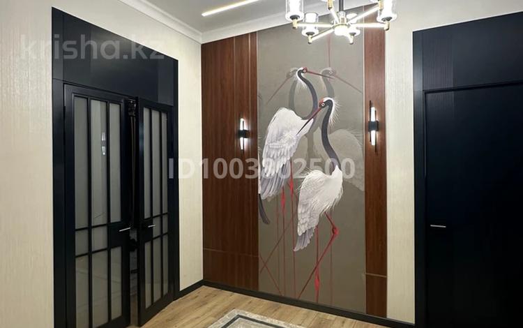 3-комнатная квартира · 118 м² · 2/9 этаж, 20а мкр 3 за 52 млн ₸ в Актау — фото 2