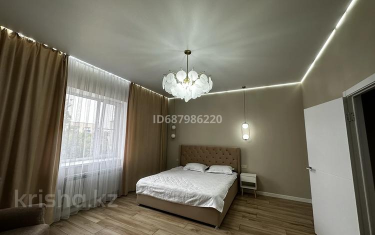 2-комнатная квартира · 60 м² · 3/9 этаж, Абая 71 — Айтиева за 20 000 ₸ в Уральске — фото 2