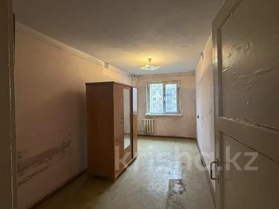 2-комнатная квартира · 45 м² · 4/5 этаж, Абая 49 за 12 млн 〒 в Уральске, мкр Школьник