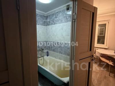 1-комнатная квартира · 31 м² · 5/5 этаж, Майкудук, 14й микрорайон 1 за 100 000 〒 в Караганде, Алихана Бокейханова р-н