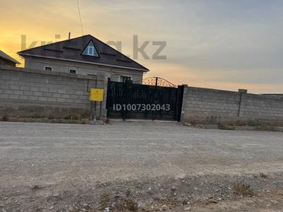 Отдельный дом · 6 комнат · 240 м² · 7 сот., Абай 4в за 35 млн 〒 в Туркестане
