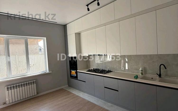 Отдельный дом · 5 комнат · 200 м² · 9 сот., Ақсай 12 — Возле магазин Ақсай за 500 000 〒 в Коксай (пути Ильича) — фото 2