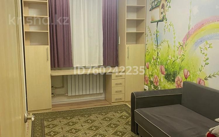 3-комнатная квартира · 85 м² · 1/5 этаж, 14-й мкр 9 за 300 000 ₸ в Актау — фото 2