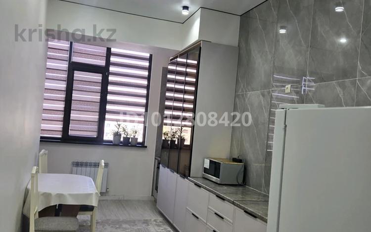1-бөлмелі пәтер · 56 м² · 3/11 қабат, 16-й мкр 38, бағасы: 200 000 ₸ в Актау — фото 2